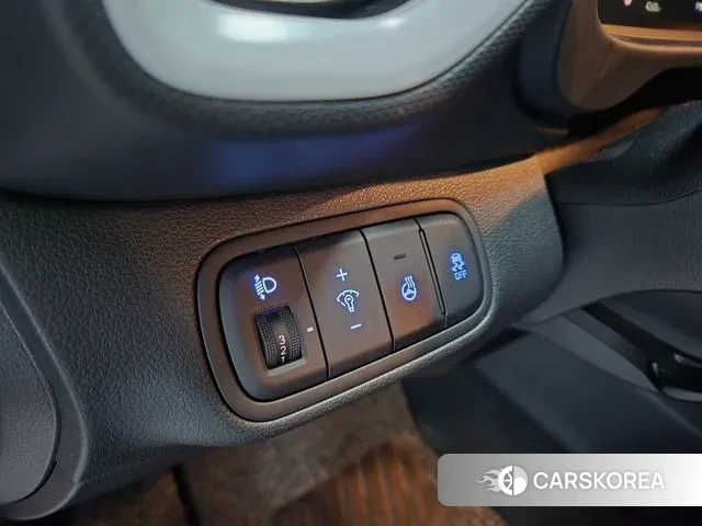 Hyundai Venue 2023 Белый из Кореи, фото 3