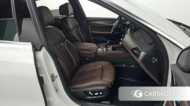 BMW 6 Series GT (G32) 2021 Белый из Кореи, фото 3