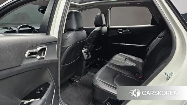 Kia Sportage 5th Generation Hybrid 2023 Белый из Кореи, фото 3