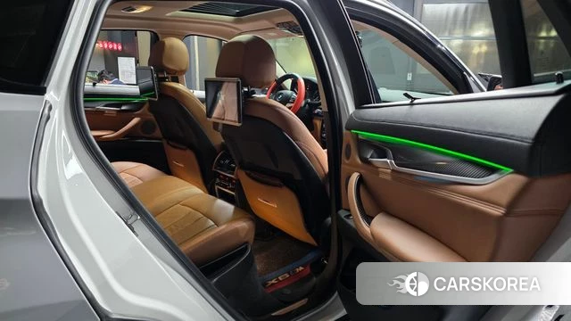 BMW X6 (F16) 2018 Серебристо-серый из Кореи, фото 3