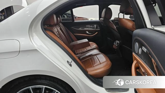 Mercedes-Benz E-Class W213 2019 Белый из Кореи, фото 3