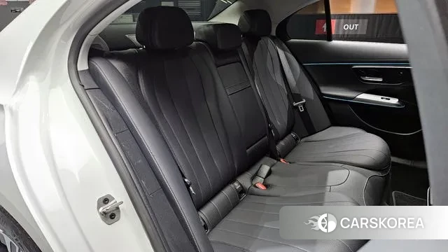 Mercedes-Benz E-Class W214 2024 Белый из Кореи, фото 3