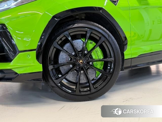 Lamborghini Urus 2023 Зеленый из Кореи, фото 3