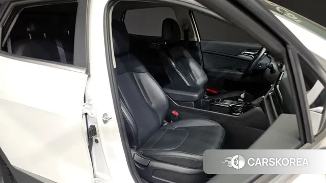 Kia Sportage 5th Generation 2022 Белый из Кореи, фото 3