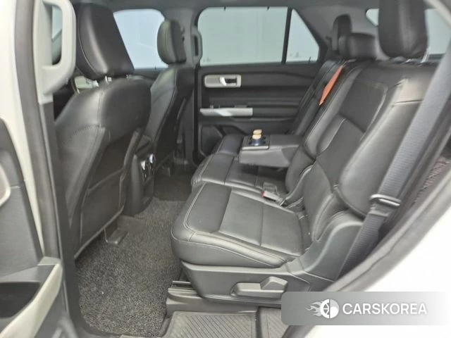 Ford Explorer 6th Generation 2021 Белый из Кореи, фото 3