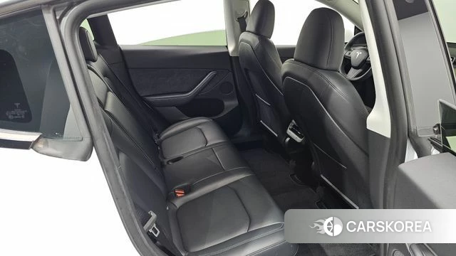 Tesla Model Y 2023 Белый из Кореи, фото 3