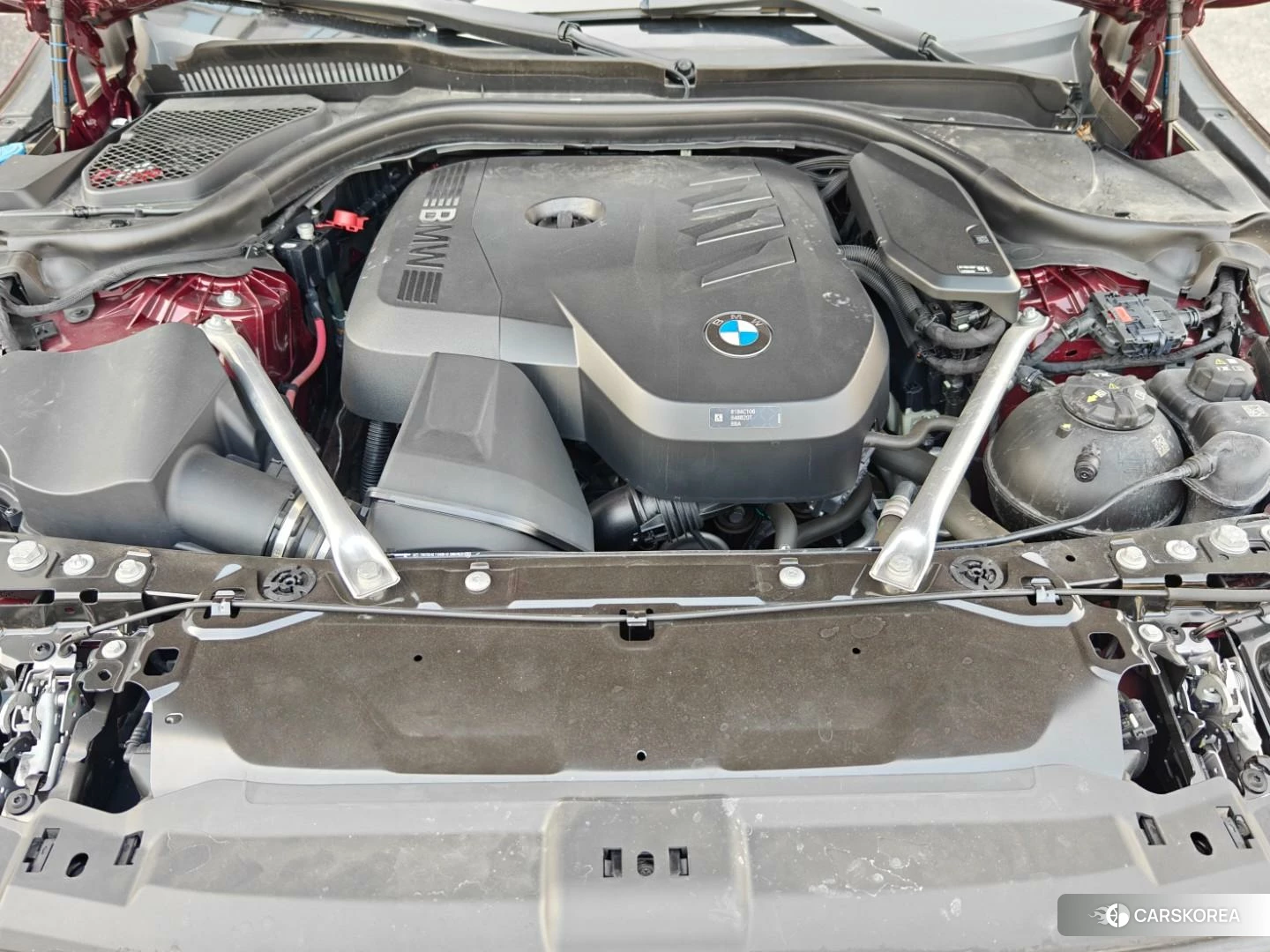 BMW 5 series 2024 Красный из Китая, фото 3