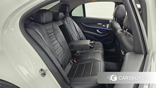 Mercedes-Benz E-Class W213 2019 Белый из Кореи, фото 3