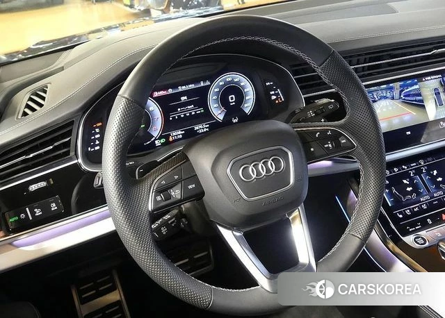 Audi Q8 (4M) 2023 Серый из Кореи, фото 3