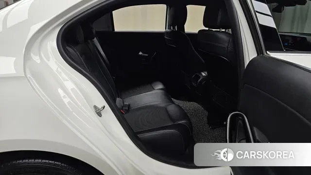 Mercedes-Benz A-Class W177 2020 Белый из Кореи, фото 3