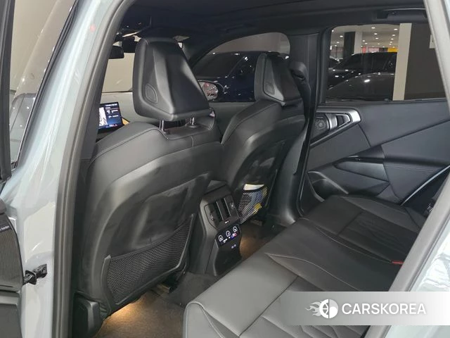 BMW X3 (G45) 2025 Серебристо-серый из Кореи, фото 3