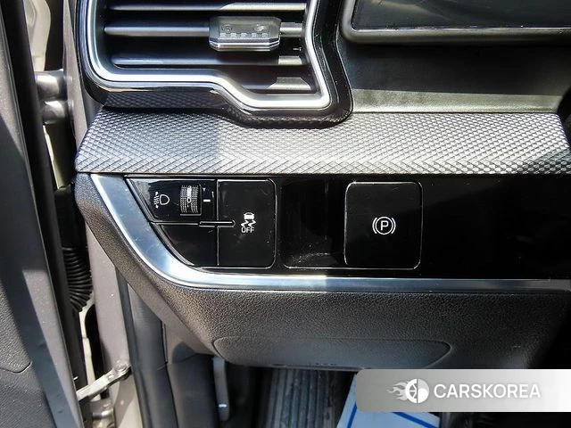Kia Sportage 5th Generation 2022 Серебристо-серый из Кореи, фото 3