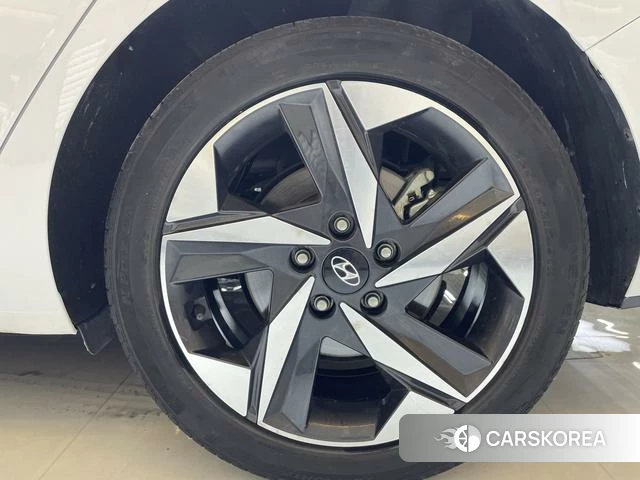 Hyundai Elantra 2022 Белый из Китая, фото 3
