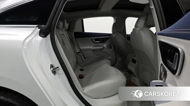 Mercedes-Benz EQE V295 2023 Белый из Кореи, фото 3