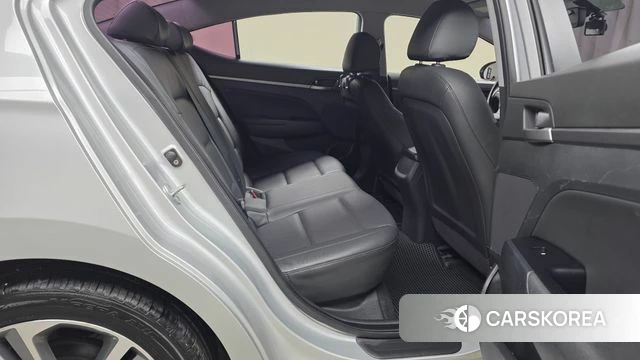 Hyundai Avante AD 2018 Серебристо-серый из Кореи, фото 3