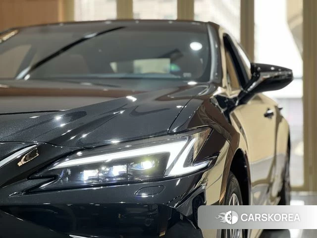 Lexus ES 2025 Черный из Китая, фото 3