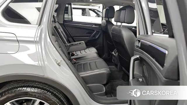 Volkswagen Tiguan second Generation 2022 Серый из Кореи, фото 3