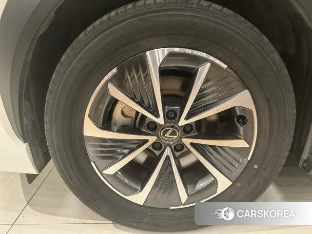 Lexus RZ 2023 Белый из Китая, фото 3