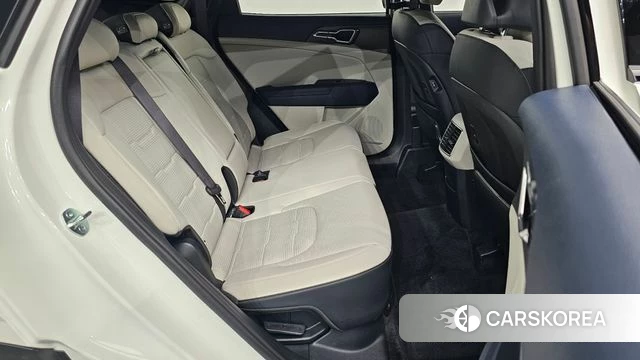 Kia The New Sportage 5th Generation Hybrid 2025 Белый из Кореи, фото 3