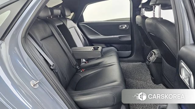 Hyundai Ionic 6 2023 Серебристо-серый из Кореи, фото 3
