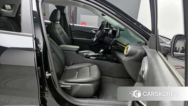 Chevrolet (GM Daewoo) Trax Crossover 2023 Черный из Кореи, фото 3