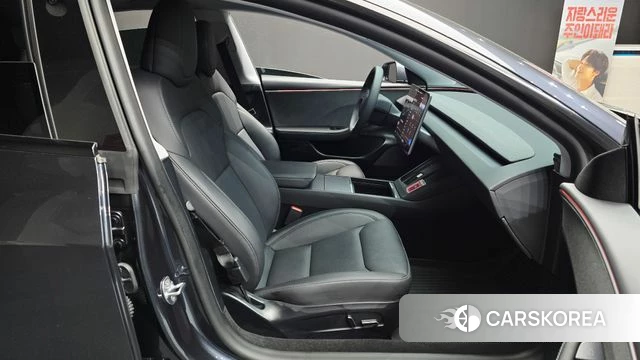 Tesla Model 3 2025 Серый из Кореи, фото 3