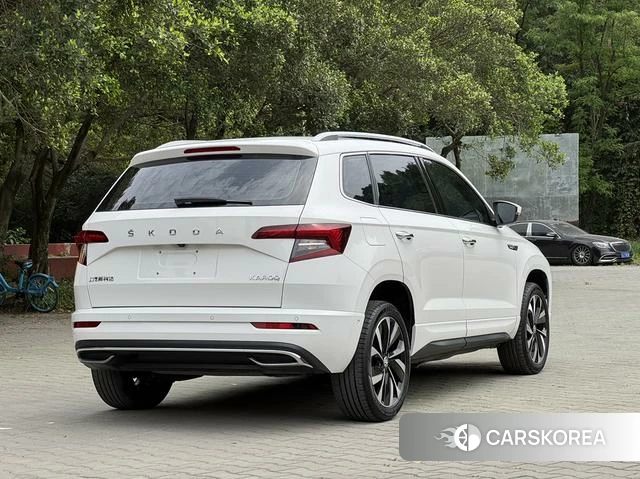 Skoda Krok 2022 Белый из Китая, фото 3