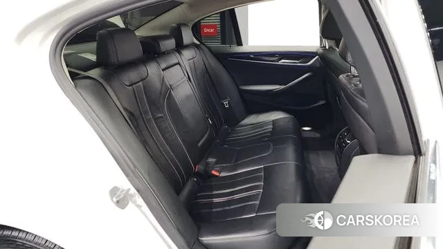 BMW 5 Series (G30) 2020 Белый из Кореи, фото 3