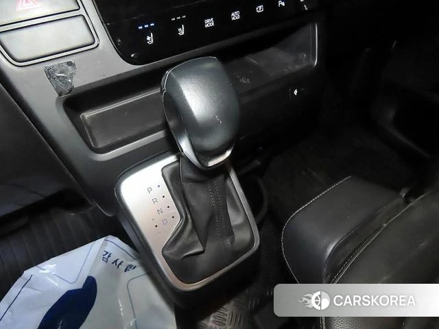 Hyundai Staria 2021 Белый из Кореи, фото 3