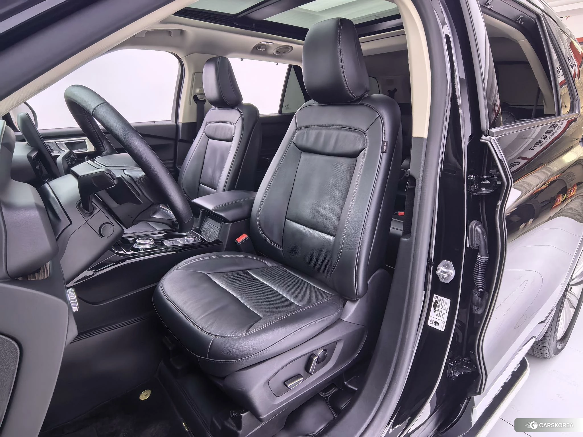 Ford Explorer 2020 Черный из Китая, фото 3