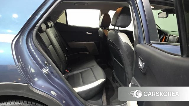 Kia Stonic 2018 Синий из Кореи, фото 3