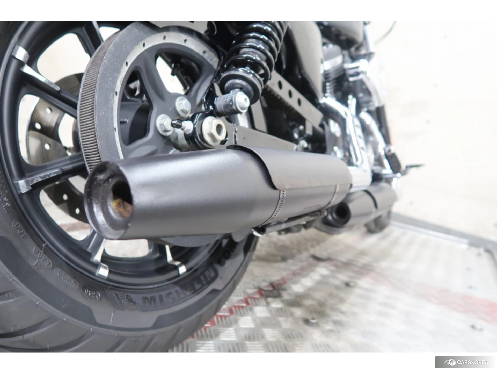 Harley-Davidson Sportster XL883N 2018 из Японии, фото 4