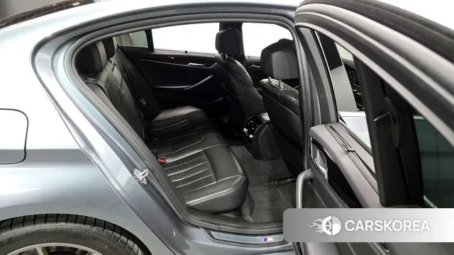 BMW 5 Series (G30) 2018 Серый из Кореи, фото 3