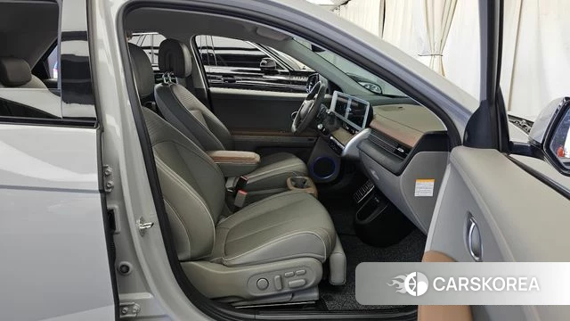 Hyundai Ionic 5 2021 Серебристо-серый из Кореи, фото 3