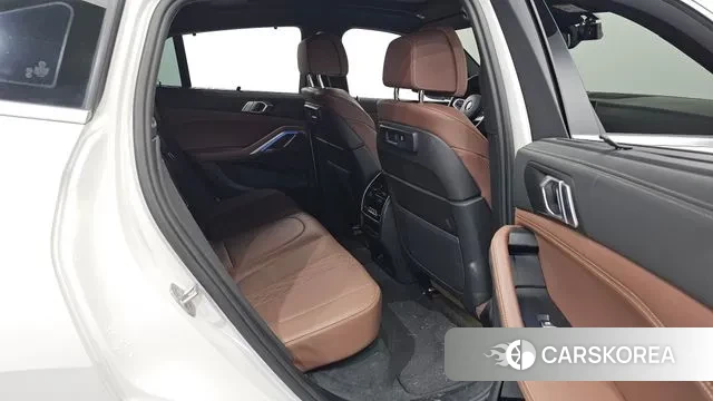 BMW X6 (G06) 2022 Белый из Кореи, фото 3