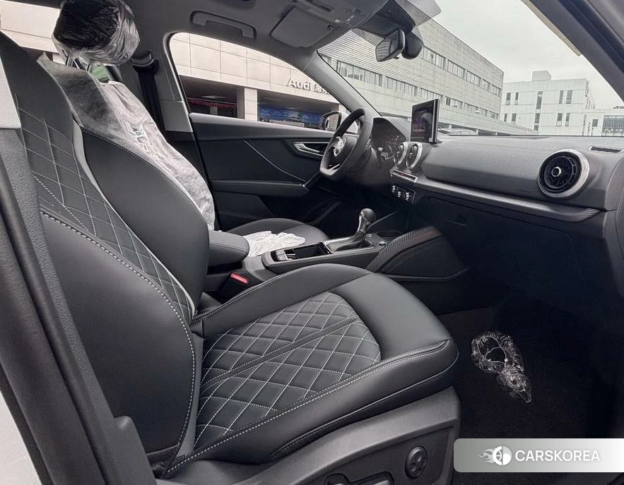 Audi Q2L 2025 Белый из Китая, фото 3