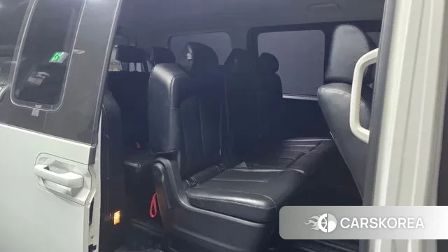 Hyundai Staria 2021 Белый из Кореи, фото 3