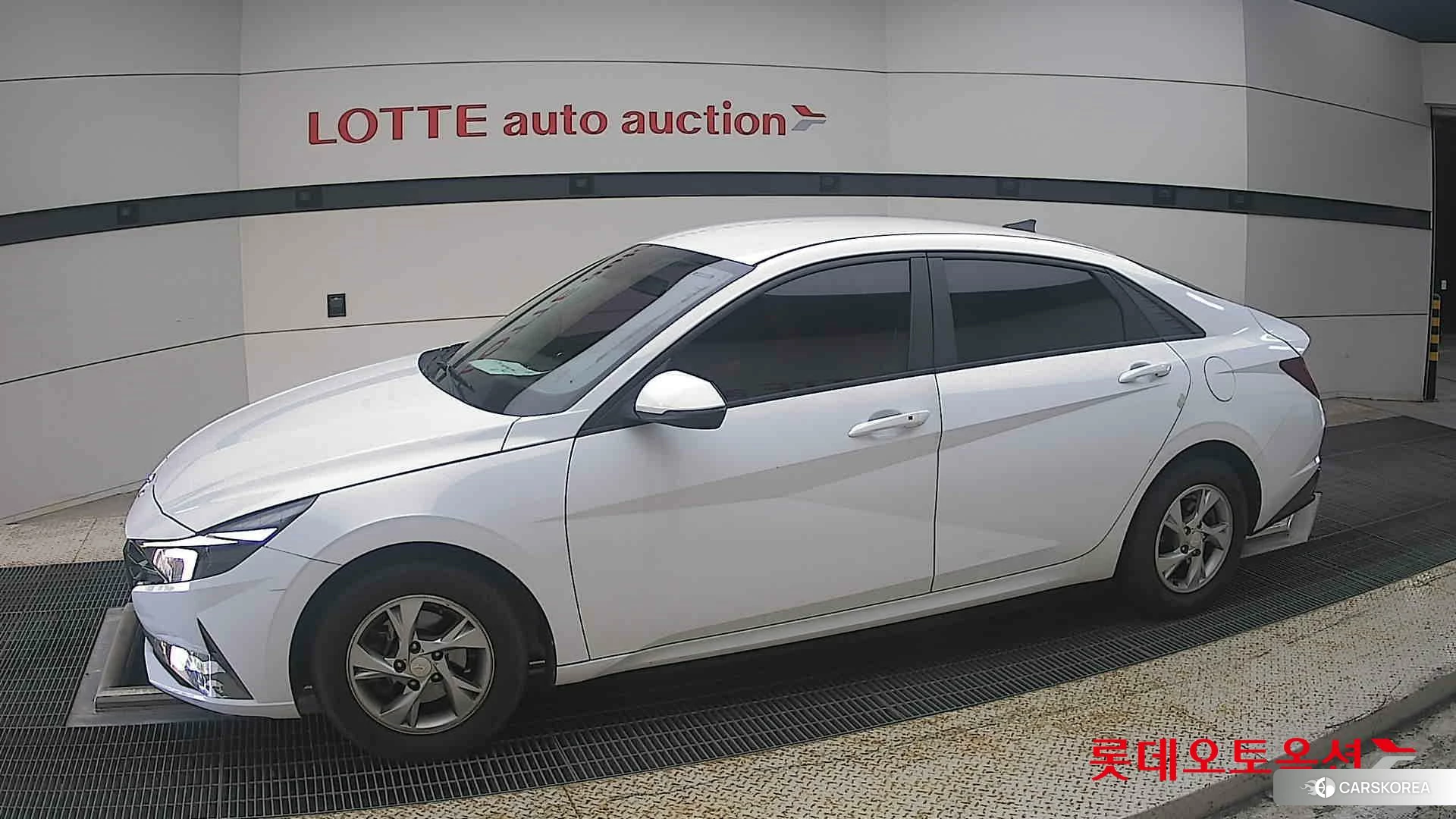 Hyundai Avante 2021 Polar White из Кореи, фото 3
