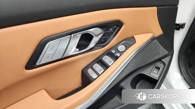 BMW 3 Series (G20) 2024 Белый из Кореи, фото 3