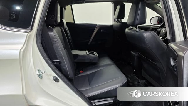 Toyota RAV4 5th Generation 2018 Белый из Кореи, фото 3