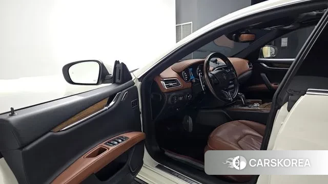Maserati Ghibli 2019 Белый из Кореи, фото 3