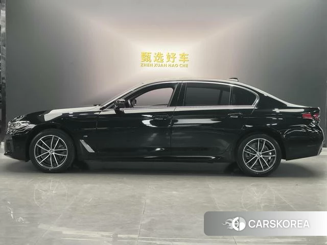 BMW 5 series 2024 Черный из Китая, фото 3