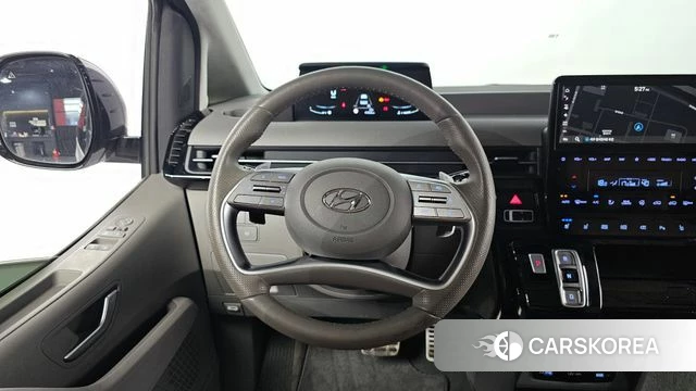 Hyundai Staria 2023 Белый из Кореи, фото 3
