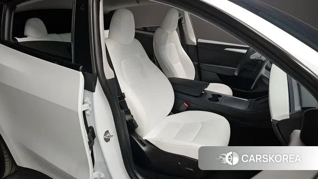 Tesla Model Y 2024 Белый из Кореи, фото 3