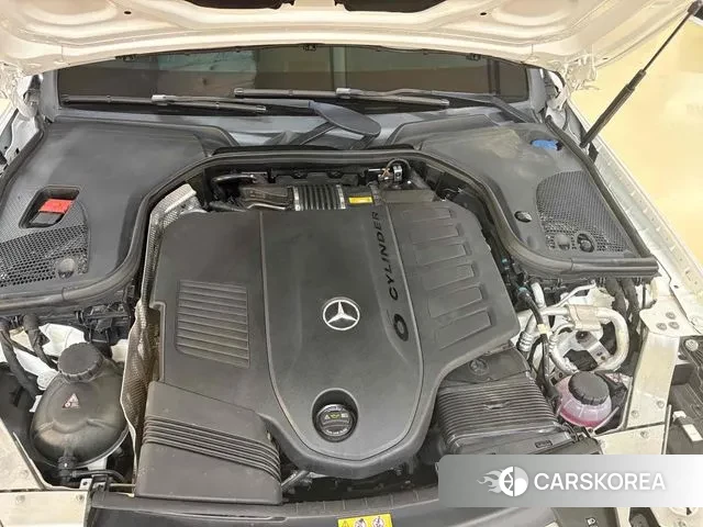 Mercedes-Benz E-Class W213 2022 Белый из Кореи, фото 3