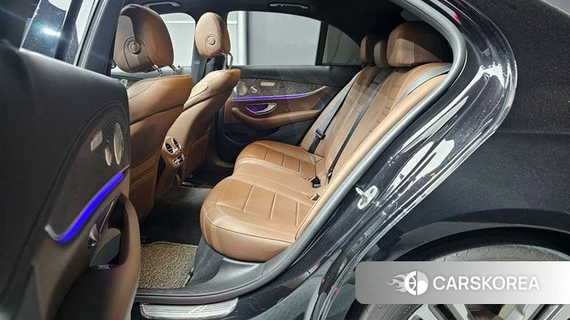 Mercedes-Benz E-Class W213 2022 Белый из Кореи, фото 3