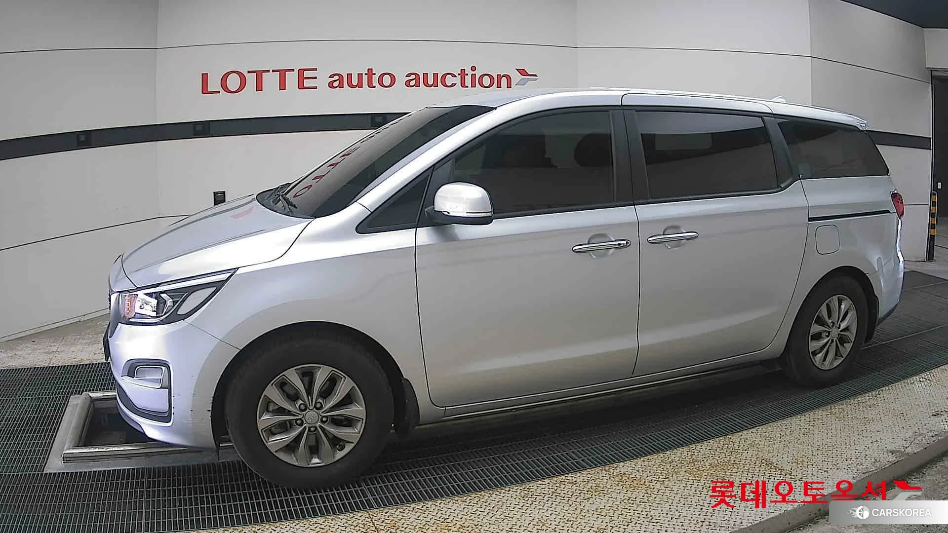 Kia Carnival 2020 Silky Silver из Кореи, фото 3