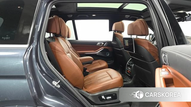 BMW X7 (G07) 2022 Серый из Кореи, фото 3