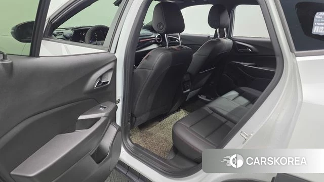 Chevrolet (GM Daewoo) Trax Crossover 2023 Белый из Кореи, фото 3