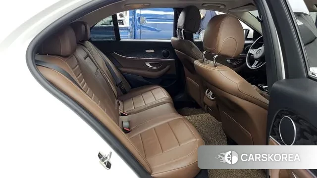 Mercedes-Benz E-Class W213 2018 Белый из Кореи, фото 3
